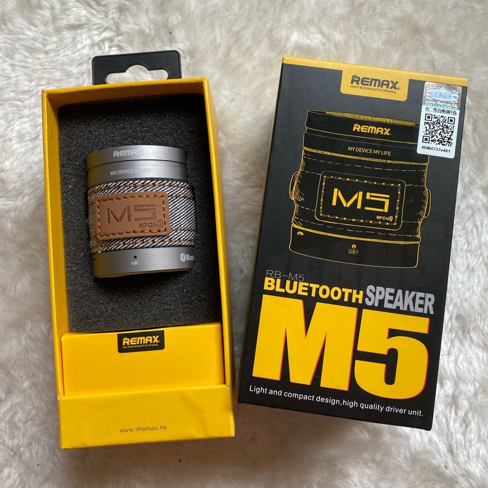 Travel Bluetooth speaker